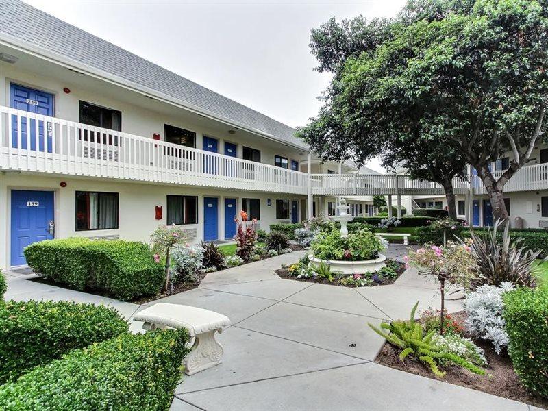 Motel 6-Marina, Ca - Monterey Экстерьер фото