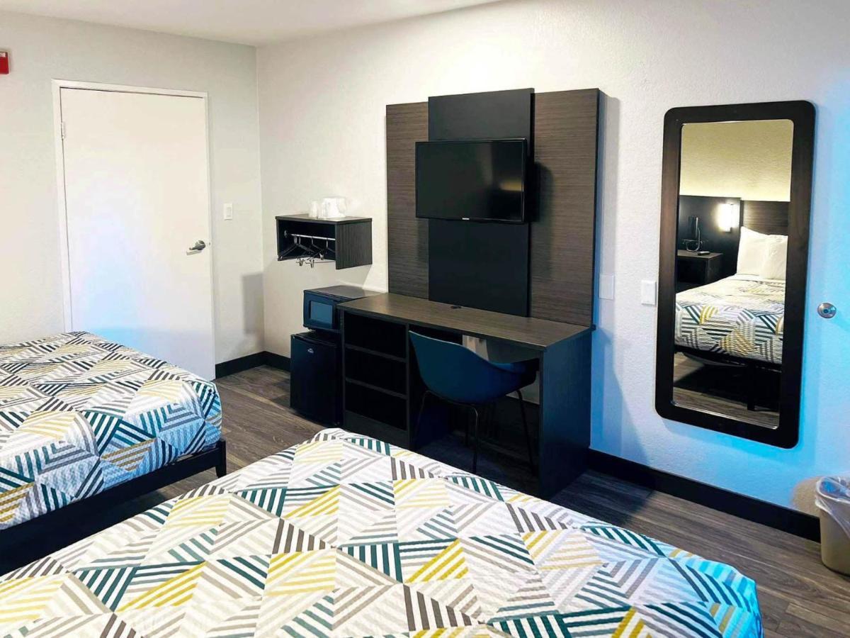 Motel 6-Marina, Ca - Monterey Экстерьер фото