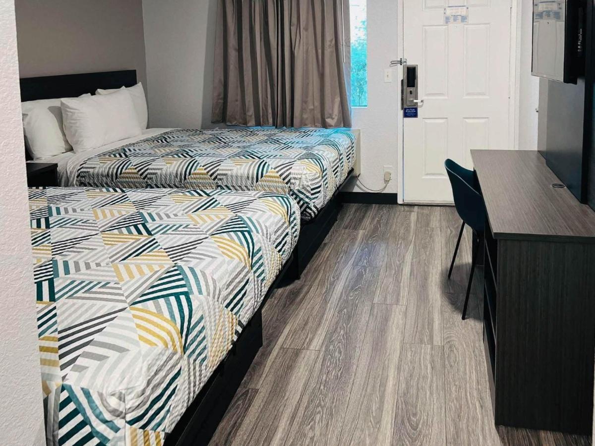 Motel 6-Marina, Ca - Monterey Экстерьер фото