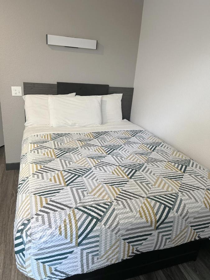 Motel 6-Marina, Ca - Monterey Экстерьер фото