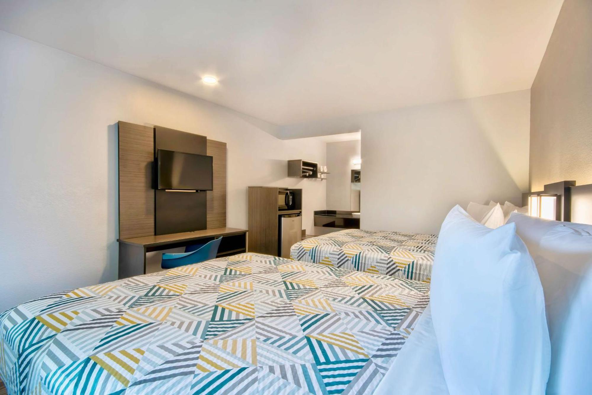Motel 6-Marina, Ca - Monterey Экстерьер фото