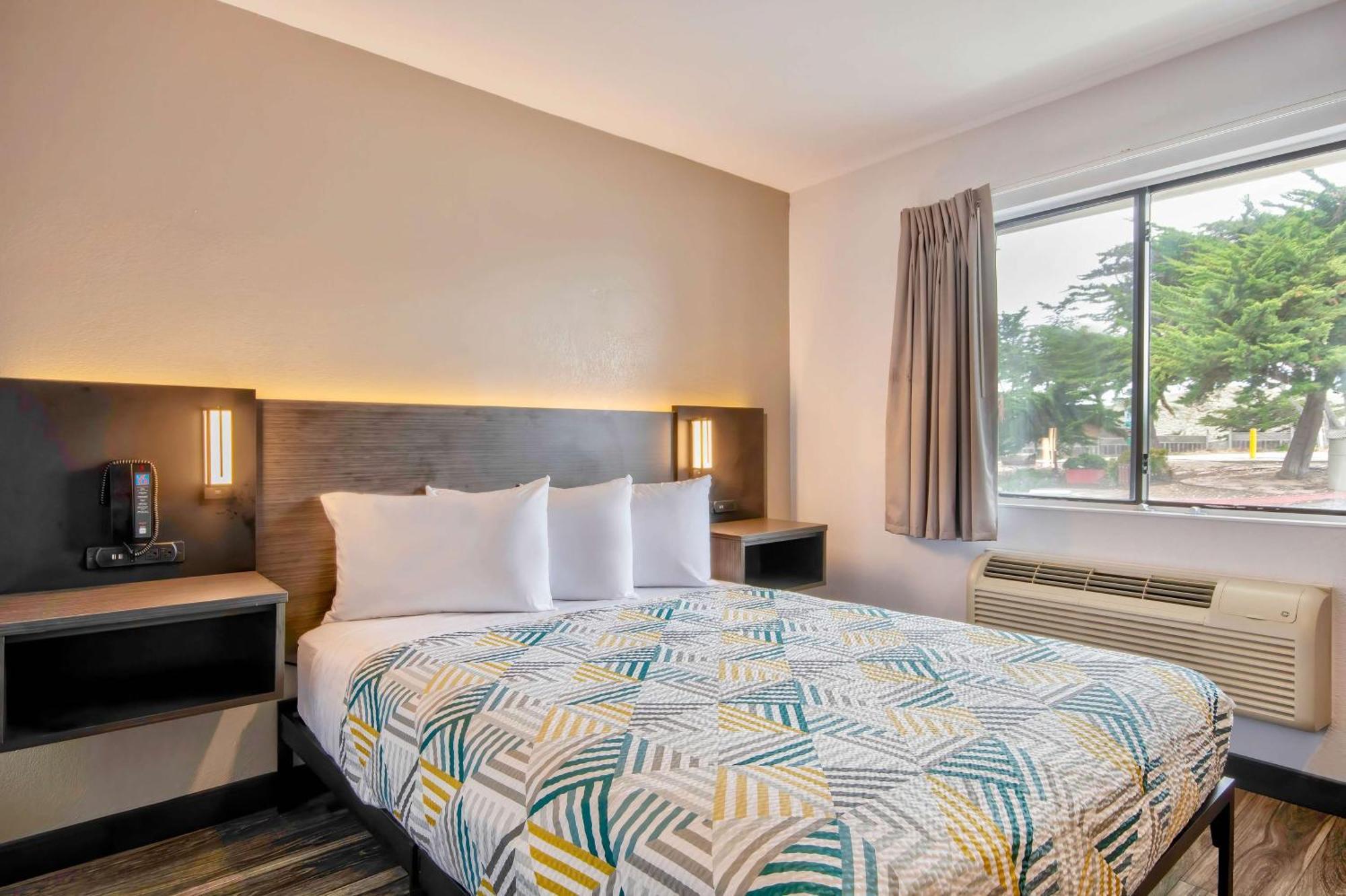 Motel 6-Marina, Ca - Monterey Экстерьер фото